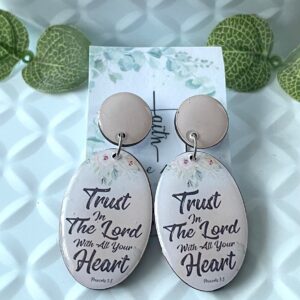 Dangly O Trust in the Lord Peach